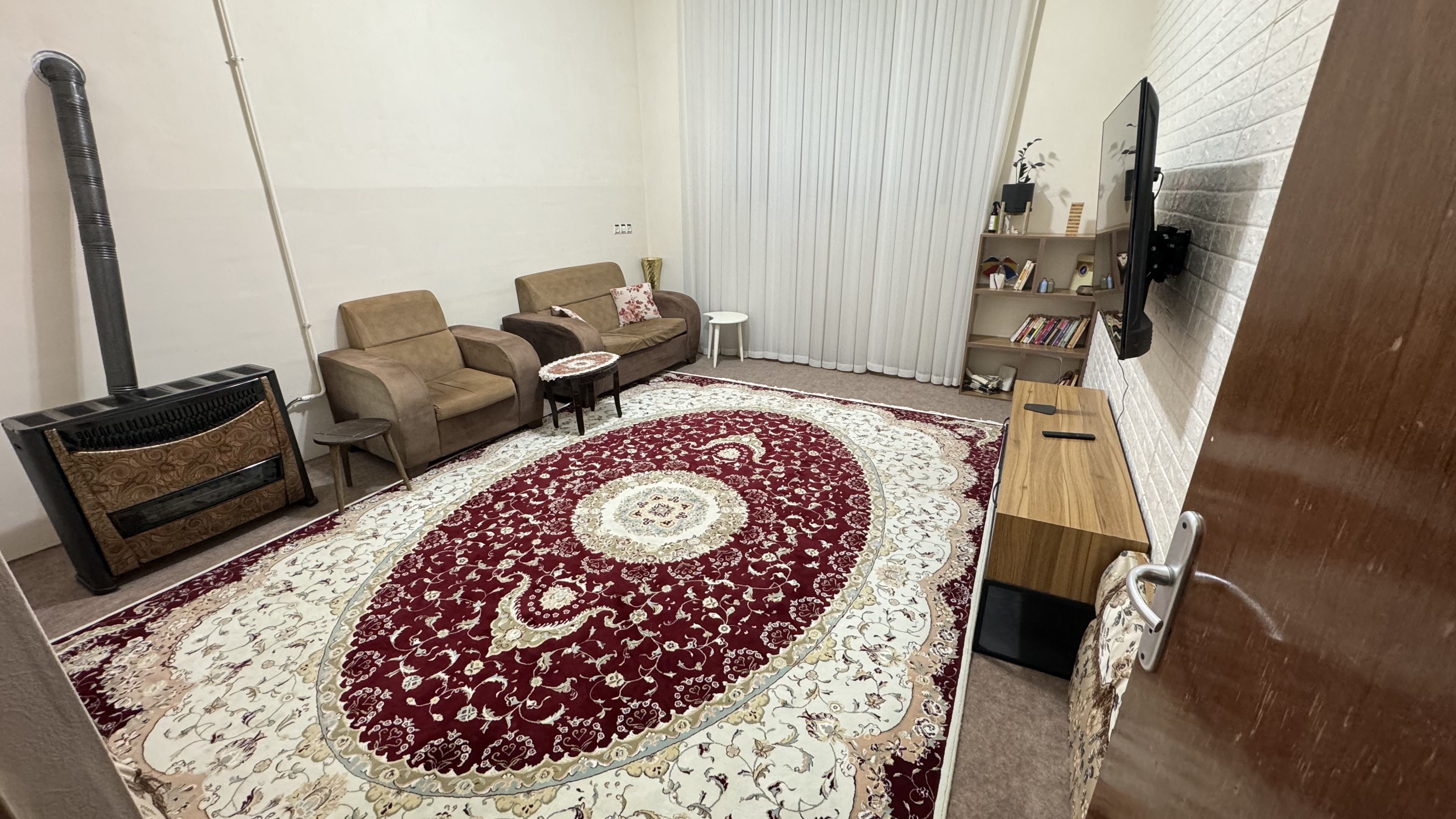 سوییت مبله در بانه