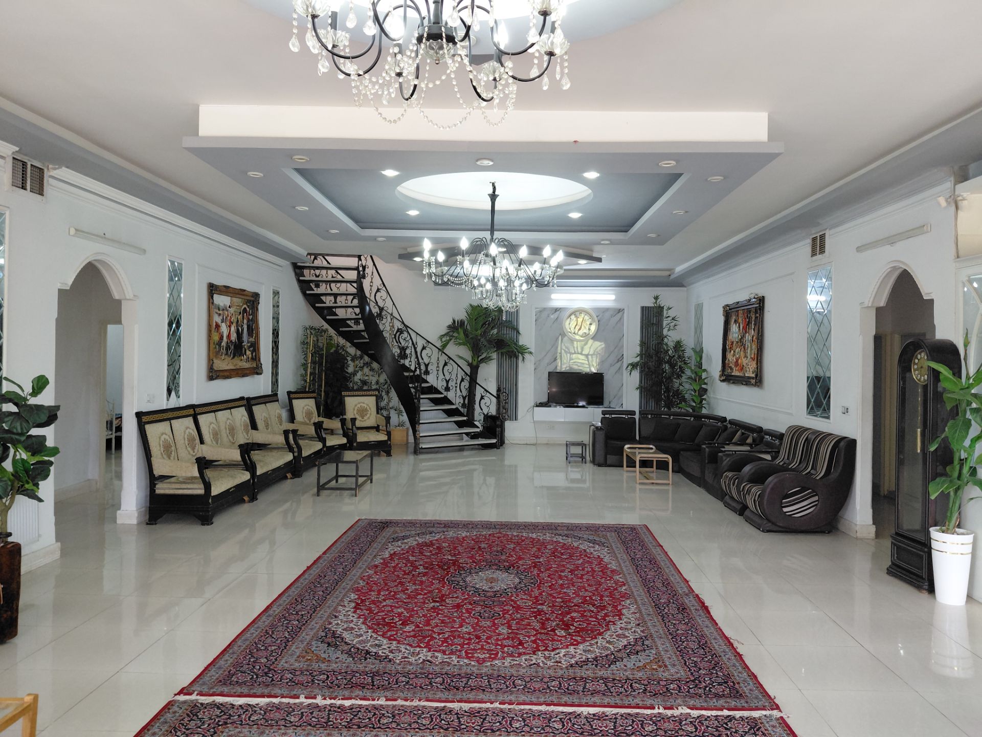 اجاره باغ ویلا داخل شهر کرمانشاه