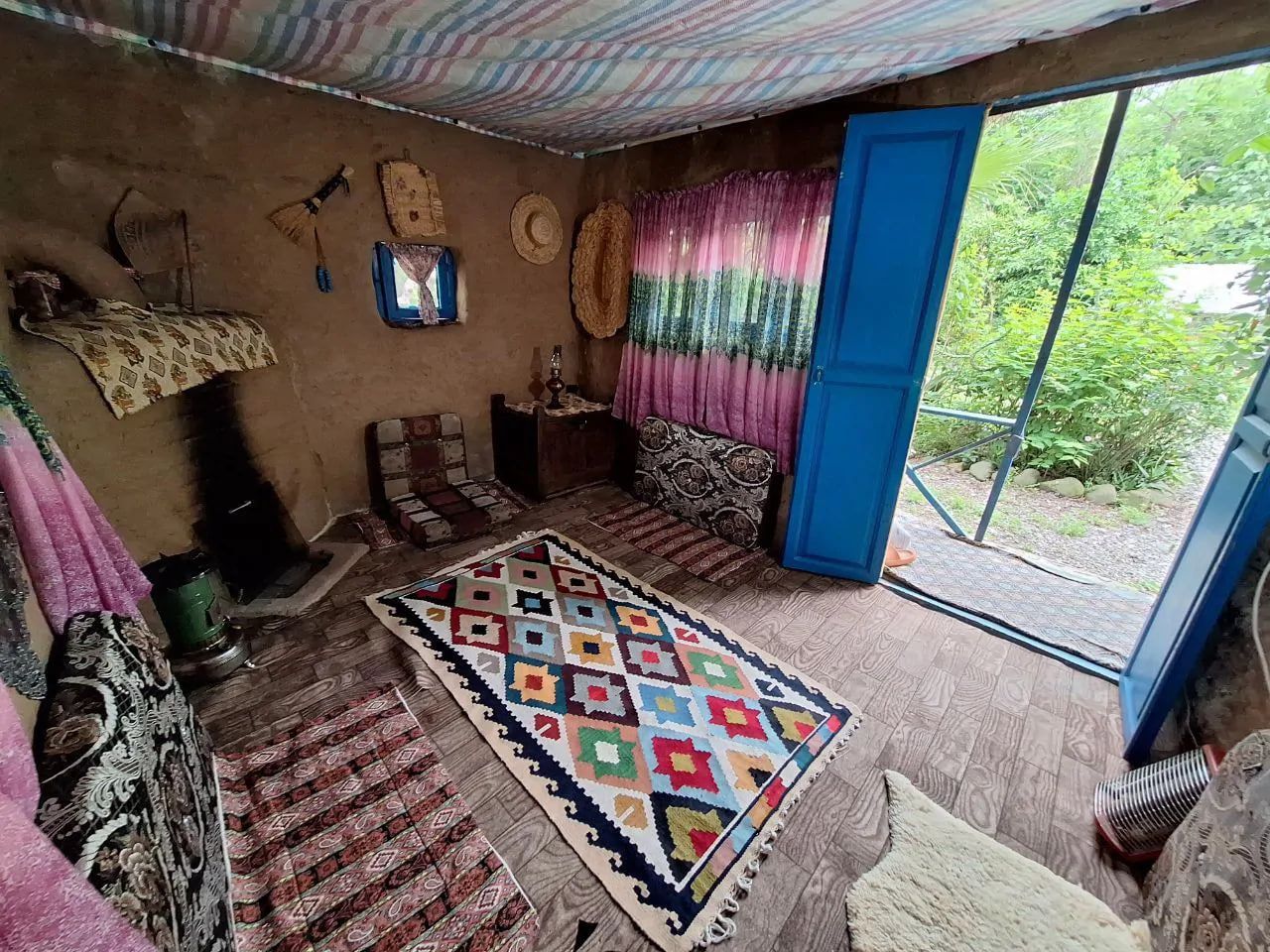 کلبه کاهگلی