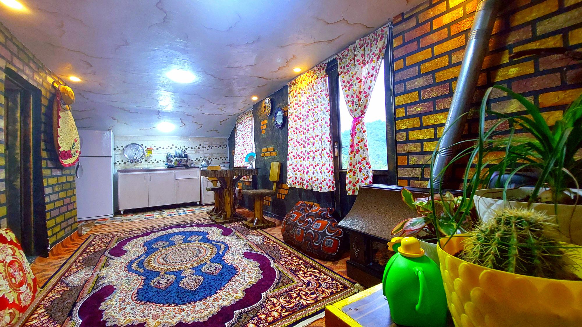 کلبه جنگلی مجنون